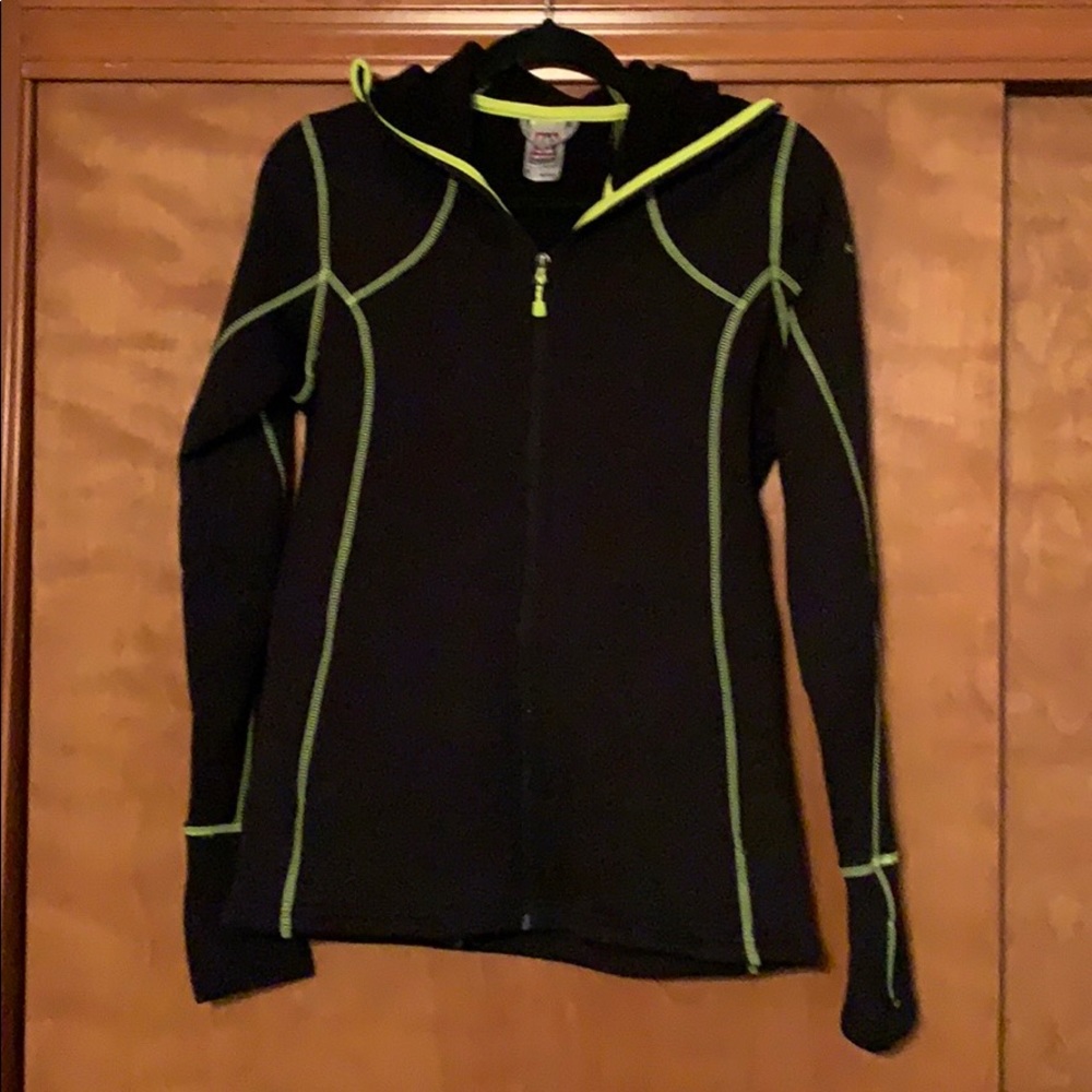 Active zip up